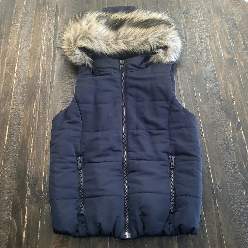 Liz Claiborne Puffer Vest With Faux Fur Lined Hood Women's Size Petite PM - Picture 1 of 6